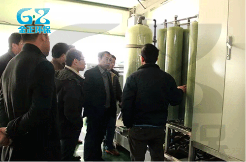 培訓(xùn)后，DTRO膜代理商集體參觀工廠設(shè)備組裝